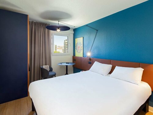 ibis Marseille Timone, Забронировать Отель Марсель Буш-дю-Рон, рядом с Парк 26-го столетия