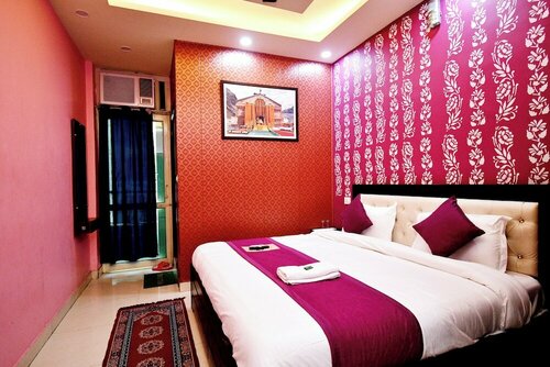 Hotel Devbhoomi Inn, Забронировать Отель Отели Ришикеш с парковкой, рядом с Rishikesh Railway Station, Парковка