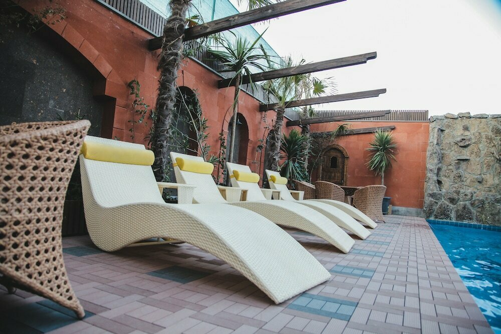 Konyak Hotel