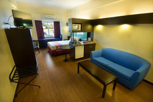 Microtel by Wyndham Batangas, Reserva ahora Hotel Hoteles en Luzón con aparcamiento, Aparcamiento