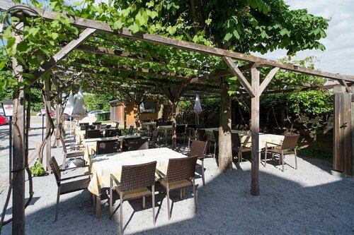 Feldkirchnerhof, Book Hotel Hoteller i Region Graz med parkering, Parkering