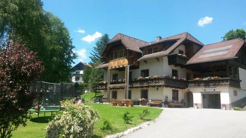 Urlaub am Bauernhof Familie Harald Gänser, Varaa Hotelli Murau 