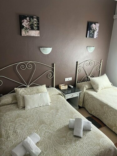 Hostal Andalucia de Arcos, Забронировать Хостел Аркос-де-ла-Фронтера Los Alcornocales Natural Park