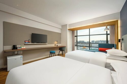 Holiday Inn Express Jiangmen Jianghai by IHG, Book Hotel Hotels in Jiangmen with Breakfast, Breakfasts