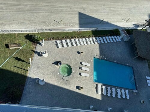 Emerald Shores Hotel - Daytona Beach, Забронировать Курортный отель Отели штата Флориды с завтраком, Завтраки