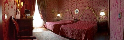 Hotel Des Epoques, Забронировать Отель Отели Рима с парковкой, рядом с Вокзал Термини, Парковка