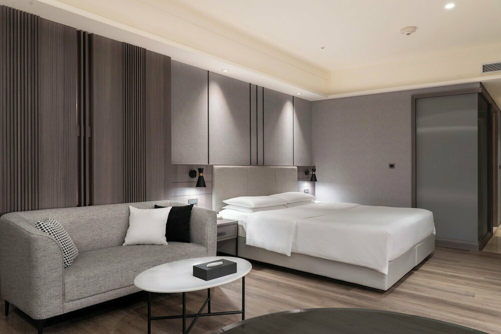 E-Da Royal Hotel