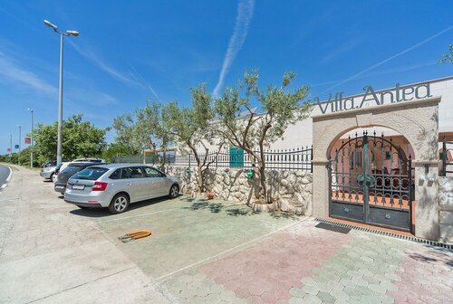 Villa Antea Apartments with Free Parking, Забронировать Апартаменты/квартира Отели Региона Дубровника с парковкой, Парковка