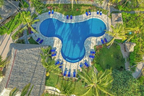 Breezes Beach Club & Spa – Half Board Hotel, Book Ferieresort Pingwe 