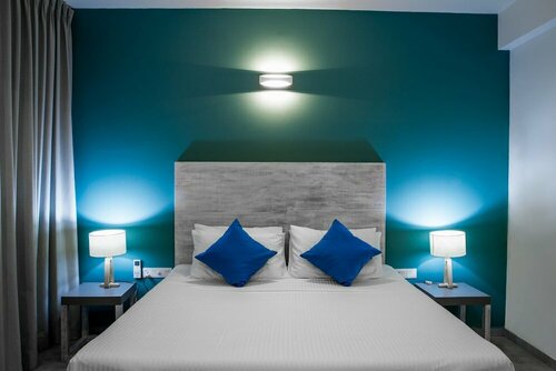 Lazy Koala Hostel - Adults Only, Забронировать Отель Отели Округа Галле с парковкой, Парковка