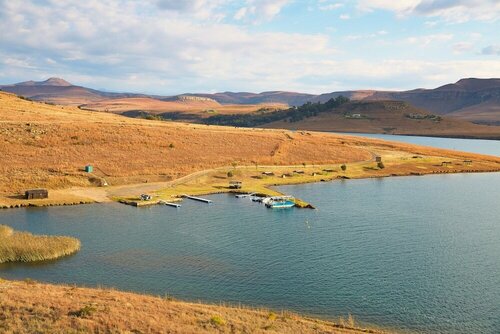 First Group Qwantani, Rezervovat Hotel Sterkfontein Dam Harrismith