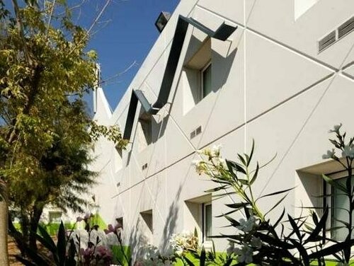 Lemon Hotel - Rouen, Забронировать Отель Отели Верхней Нормандия с парковкой, Парковка