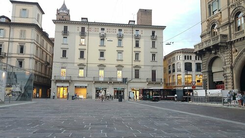 Gran Suite Piazza Maggiore - T&T communications, Забронировать Отель «постель и завтрак» Отели Болоньи с завтраком, рядом с Городской дворец, Завтраки