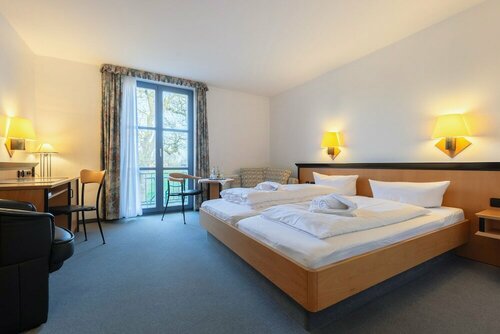Hotel Rügenschmiede vis a vis Hiddensee, Забронировать Отель Отели и гостиницы Шапроде, Отель