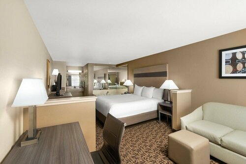 Hawthorn Suites by Wyndham Napa Valley, Забронировать Отель Напа Винная долина Напа