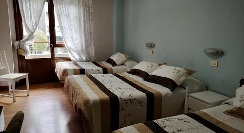 Hostal Campoamor, Book Hotel Hoteller i Asturias med parkering, Parkering