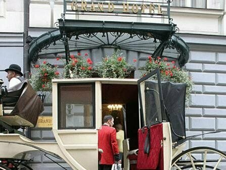 Grand Hotel, Забронировать Отель Старый город Краков, рядом с Городские стены Кракова