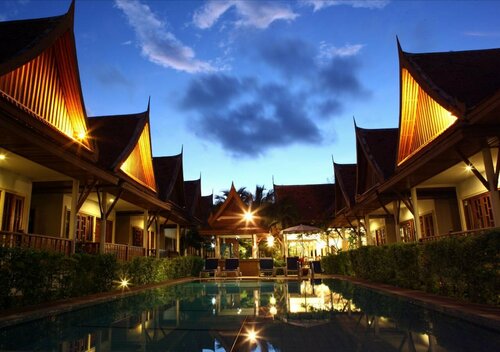 Bangtao Village Resort - SHA, Забронировать Курортный отель Курортные отели Пхукета, Курортный отель