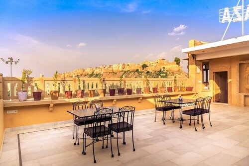 Hotel Sky Plaza - Best ever view of Jaisalmer Fort, Забронировать Отель Отели Джайсалмер с завтраком, рядом с Форт Джайсалмер, Завтраки