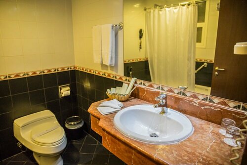 Saffron Boutique Hotel, Забронировать Бутик-отель Отели Эмирата Дубая с бассейном, Бассейн