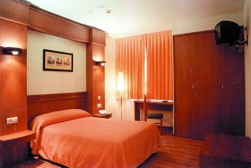 Hotel Barreiro, Забронировать Отель Ордес 
