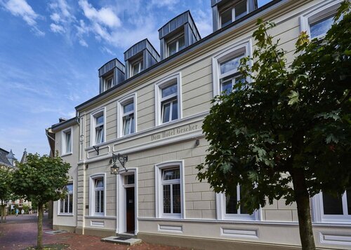 Dom Hotel, Забронировать Отель  