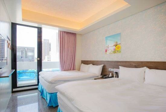 Hotel 99