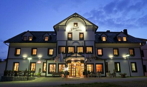 Hotel Start, Забронировать Отель Отели Шпиндлерув-Млин с парковкой, рядом с Горнолыжный подъемник Святого Петра на горе План, Парковка
