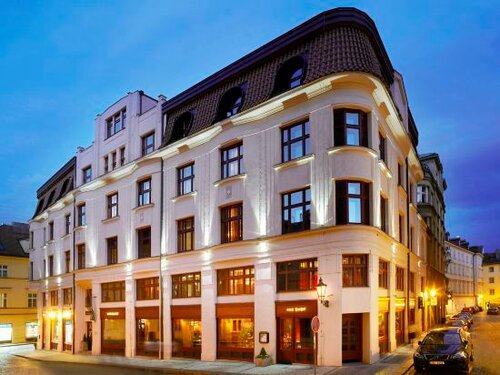 Buddha-Bar Hotel Prague, Rezerwuj Hotel Hotele w Praga z Basenem, w pobliżu Prague State Opera, Basen