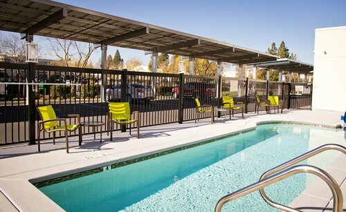 SpringHill Suites by Marriott West Sacramento, Забронировать Отель Уэст-Сакраменто штат Калифорния