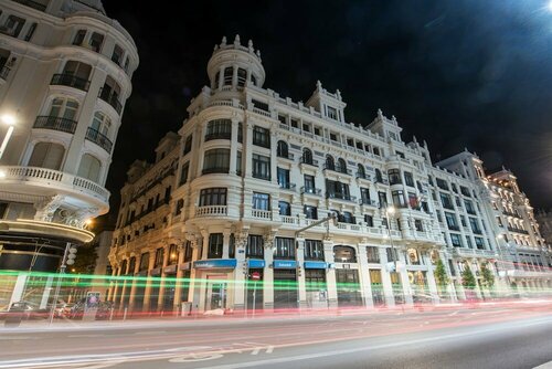 room00 Gran Vía Hostel, Забронировать Хостел Хостелы Мадрида, рядом с Станция метро Colón, Хостел