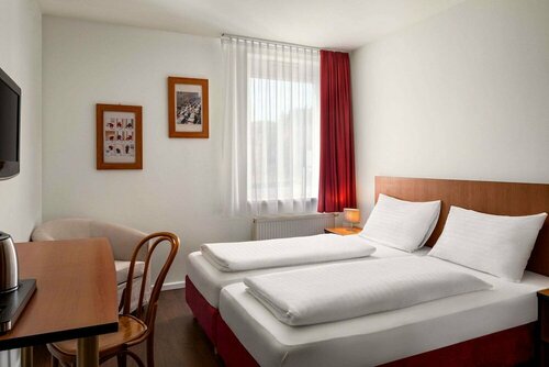 Amedia Express Sattledt, Trademark Collection by Wyndham, Забронировать Отель Отели Заттледт 3 звезды, 3*
