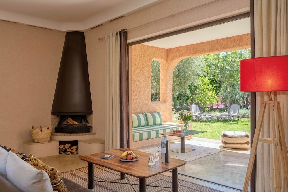 Oasis lodges