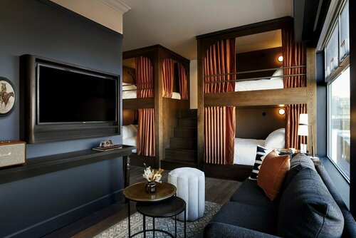 Gravity Haus Denver, Забронировать Отель Отели Денвера с парковкой, рядом с Парк «Конфлюэнс», Парковка