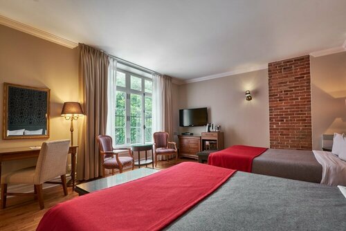 Auberge Bonaparte, Book Hotel Montreal Quebec, nær Place Dupuis