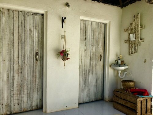 Driftwood Beach Lodge, Забронировать Отель Отели Джамбиани 4 звезды, 4*