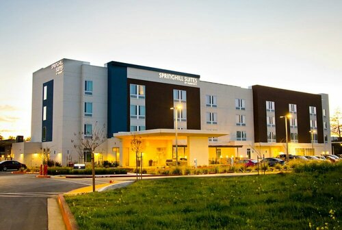 SpringHill Suites by Marriott West Sacramento, Забронировать Отель Уэст-Сакраменто штат Калифорния