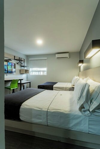 Hotel Expo Inn