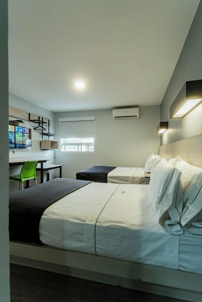Hotel Expo Inn