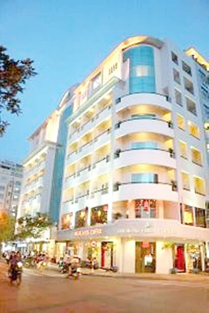 Liberty Hotel Saigon Greenview