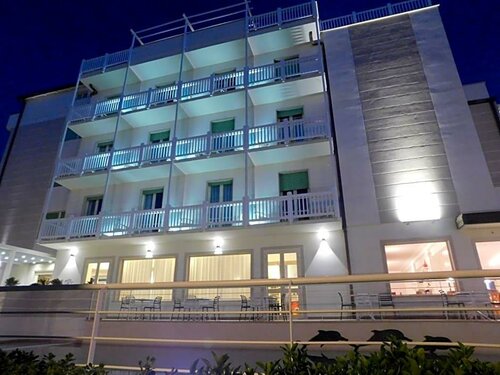 Hotel Oceano, Забронировать Отель Марина-ди-Пьетрасанта Версилия