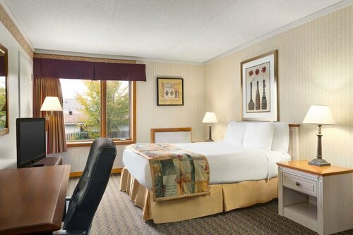 Travelodge by Wyndham Owen Sound ON, Buchen Sie Hotel Owen Sound Grey County