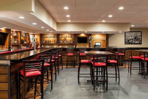 Royle Hotel Milwaukee Airport, Varaa Hotelli Milwaukee Wisconsin