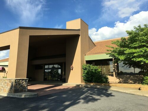 Holiday Lodge Hotel and Conference Center, Buchen Sie Hotel Oak Hill 