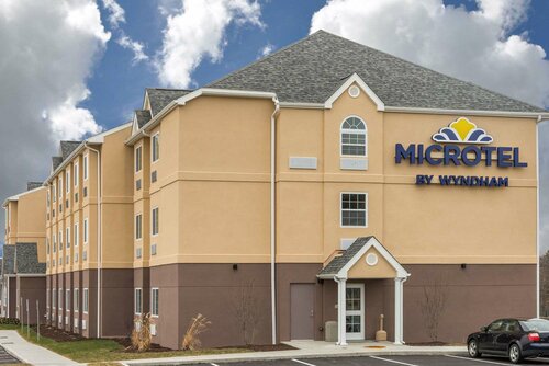 Microtel Inn & Suites by Wyndham Beaver Falls, Забронировать Отель Бивер-Фоллс Пенсильвания