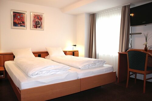 Hotel Freihof Swiss Lodge, Забронировать Отель Унтерегери 