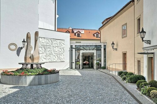Augustine, a Luxury Collection Hotel, Prague, Prenota Hotel Praga 1 Praga, vicino a Scuola di Equitazione Waldstein
