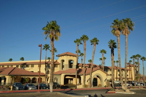 Ramada Inn Barstow, Rezerwuj Hotel Barstow Kalifornia