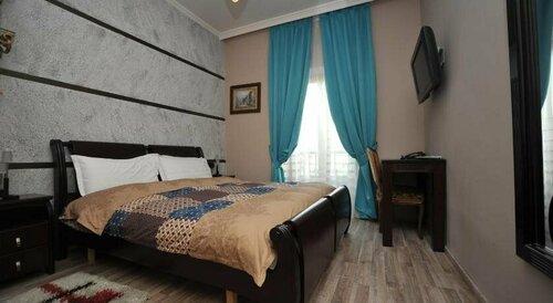 Dream Hotel, Забронировать Отель Отели Тираны с парковкой, рядом с Tanners' Bridge, Парковка