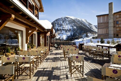 Hotel les Flocons, Забронировать Отель Куршевель Три Долины, рядом с Куршевель 1550